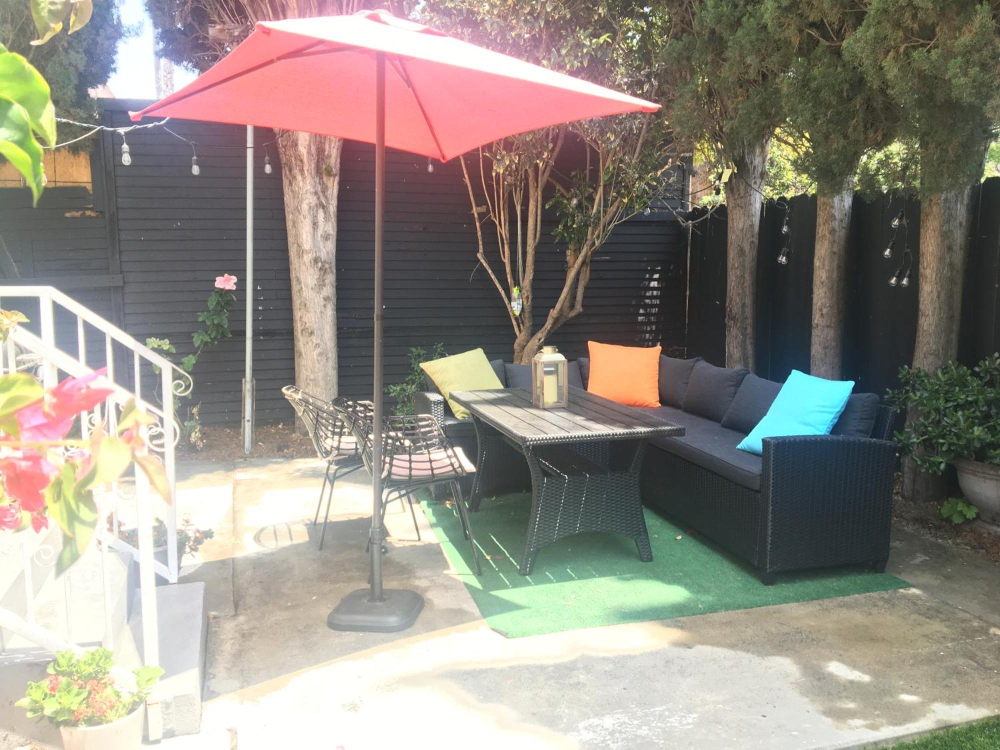 4bed 2ba Hollywood House Block Away From Sunset, Free Parking, Private Backyard Holiday home *